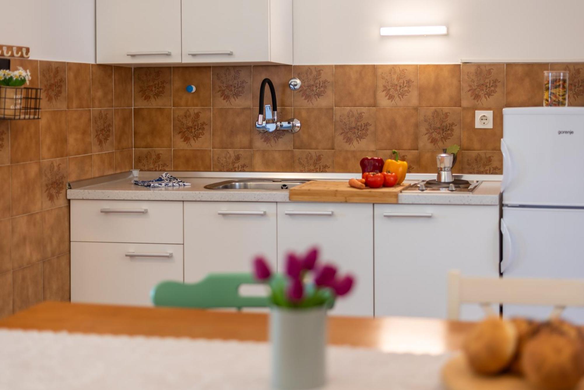 Apartments House Pinezic Malinska Bilik gambar