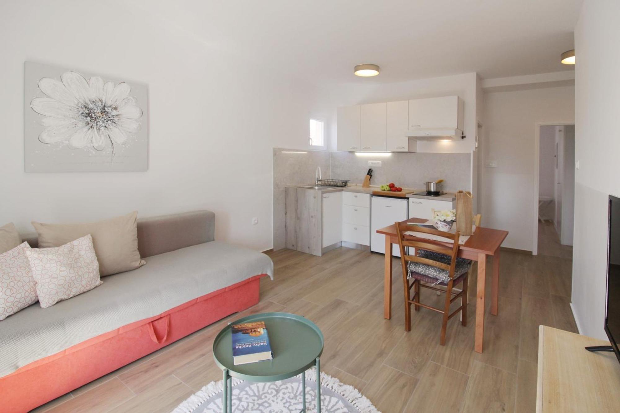 Apartments House Pinezic Malinska Bilik gambar